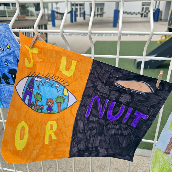 "Nuit et jour, réfléchir les lumières" était le thème de cette grande lessive d'otobre.